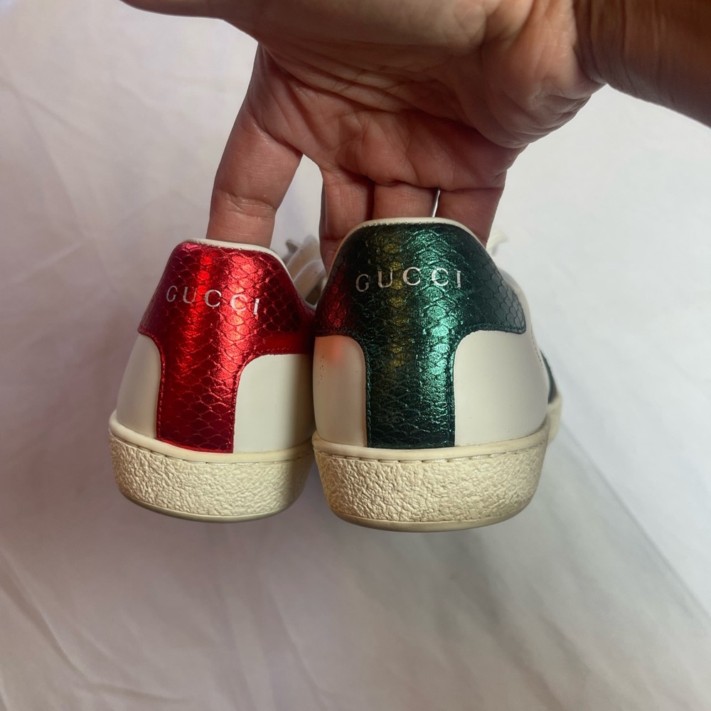 Gucci White Sneakers with Green and Red Accents - Picture 4 of 9
